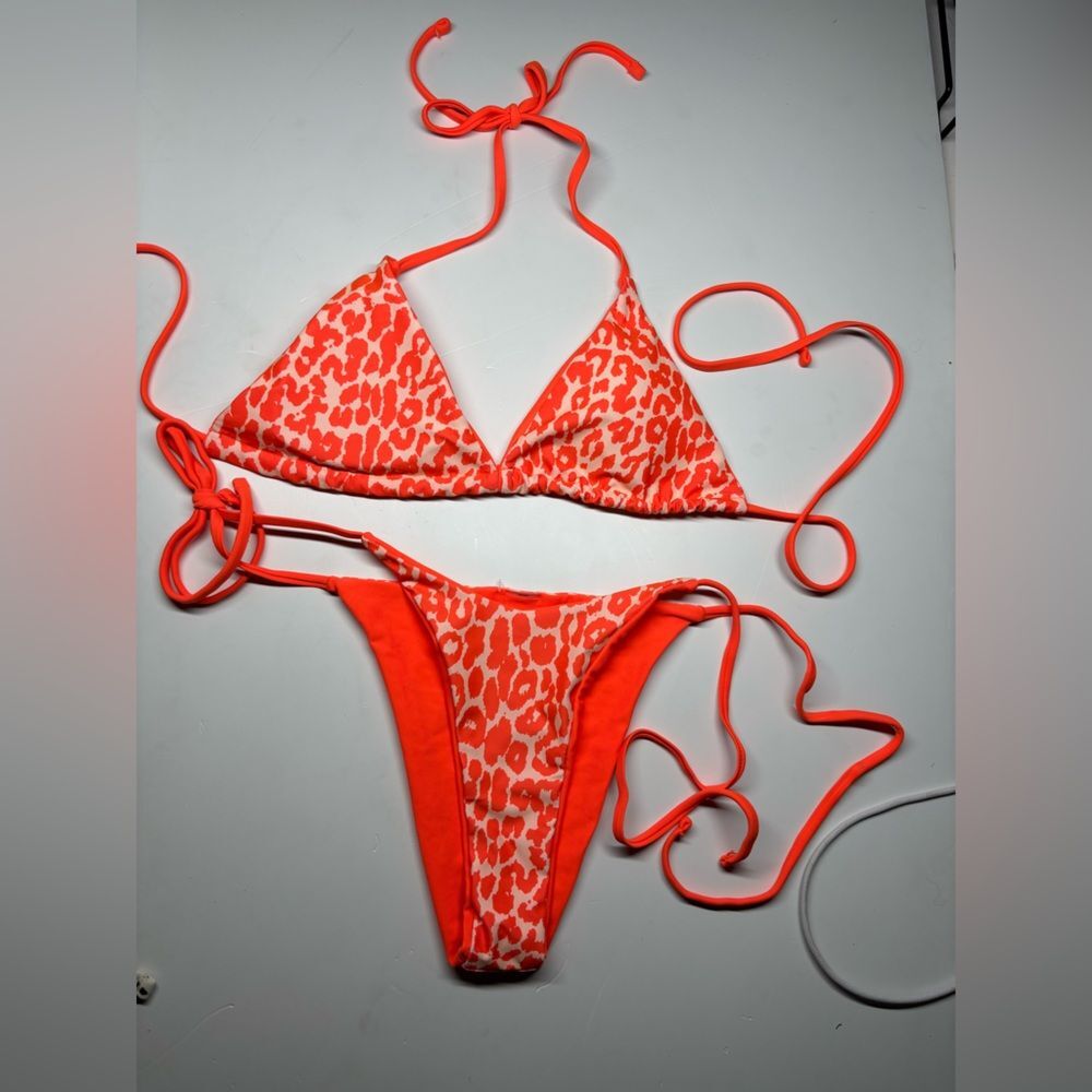 🧡 Neon Leopard Print Bikini Set 🐆 - Picture 2 of 3